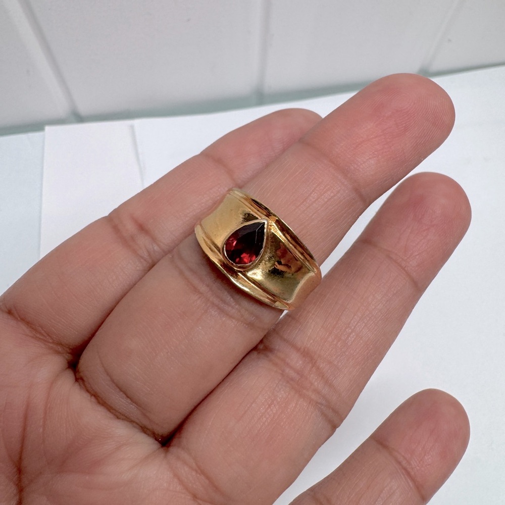 Ruby red tear drop gold tone ring